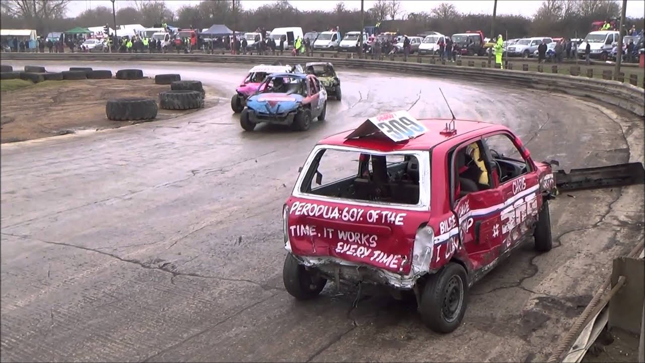 Banger racing a Perodua Kelisa at Standlake Arena - YouTube