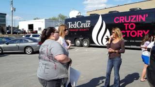 Ted Cruz Rally Parking Lot Debate 2