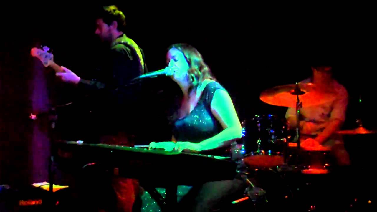 Magen Tracy as Tori Amos Bliss YouTube