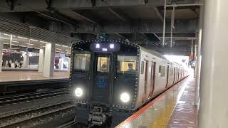 821系　博多発車