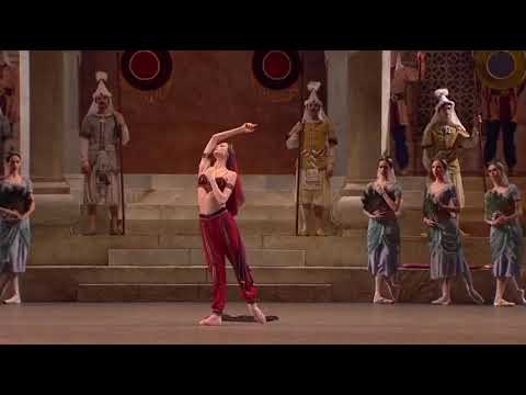 Наталья Орейроның жалаңаш кеудесі бейне