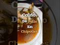 Disfrutando Delicioso Caldo de pollo
