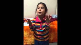 Zeynep Parlak - Aşkla Aynı Değil