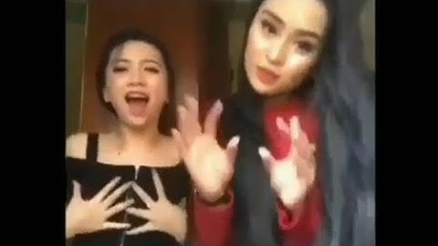 Bikin Salah Fokus Aksi goyang santuy dan heboh Tik tok Entah Apa Yang Merasukimu viral