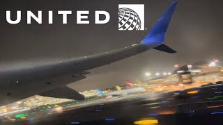 United Airlines EvoBlue 737 MAX 9 late night takeoff at Los Angeles (LAX)