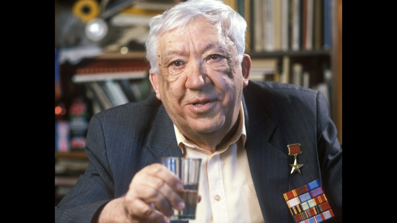 Никулин рассказывает анекдот про грипп и беременность. (очень смешно ...