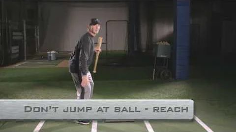 Baseball Hitting Tips with Don Mattingly: Avoid st...