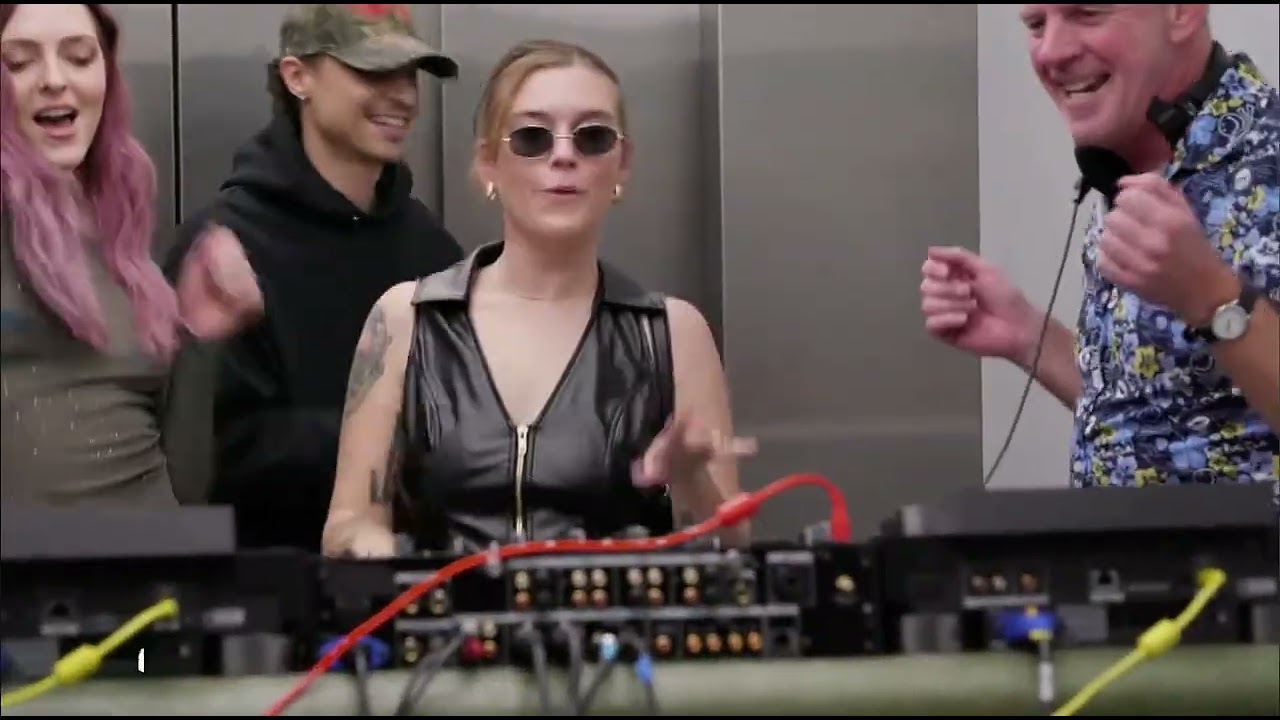 Fatboy Slim - Elevator Music