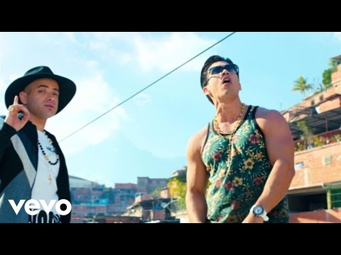 Chino & Nacho - Me Voy Enamorando ft. Farruko (Remix) (Official Music Video)