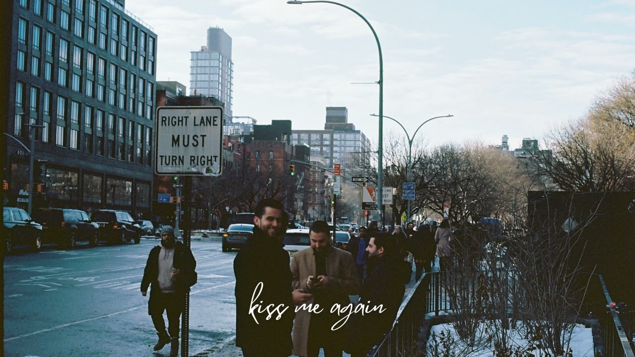 YouTubeでKiss Me Again - Elizabeth Street (Official Audio)を視聴