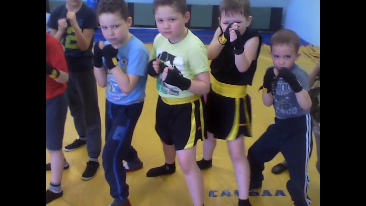 юниор футбольная школа 8 марта. спортивные секции. секции для детей чебоксары. зелёный ключ йошкар-ола футбол. футбольные школы россии для детей 8 лет.