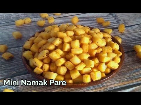 Namak Pare Recipe || नमक पारे बनाने की विधि || matar / mathri / nimki # ...
