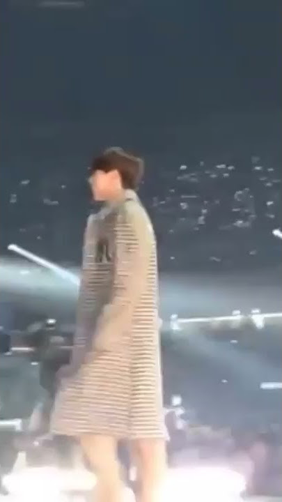 Jungkook dancing on Du Du Du Du 🤣🥺