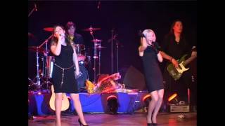 Dorogudo и Дина Гарипова cover на песню группы Мумий Тролль    Инопланетный гость 2009 год концерт П