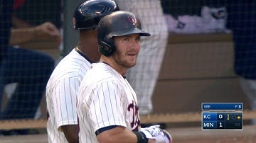 KC@MIN: Grossman opens scoring with RBI single in 1st