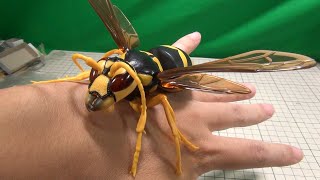 500円で出来が良い！キイロスズメバチの可動フィギュア Wasp