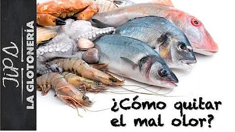 ¿Cómo se quita el olor de las gambas antes de cocinarlas?