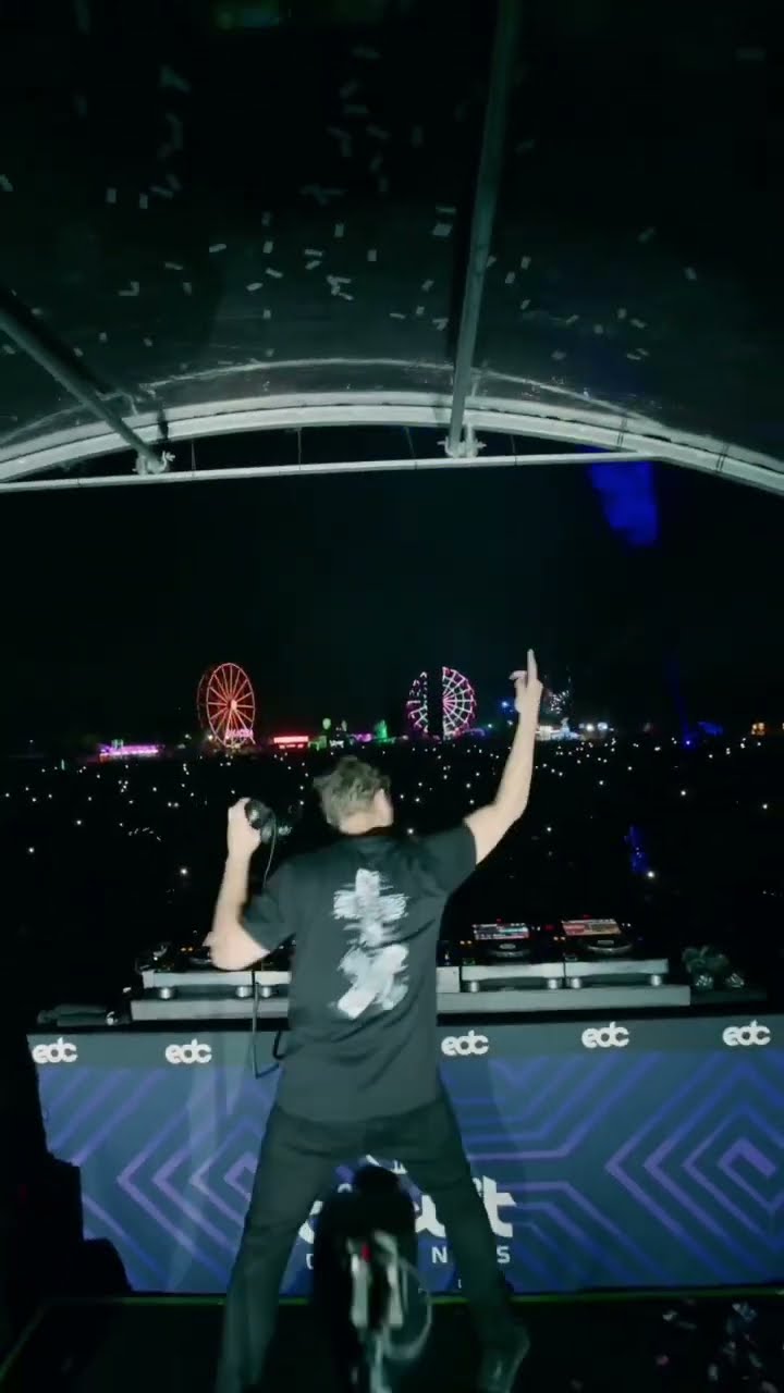 Played this mash-up at my show ❤️?? Mexico I love you #shorts #mexico #dj