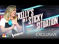 When Kelly Makes a Gingerbread House, Things Get Sticky - The Voice 2020 Outtakes