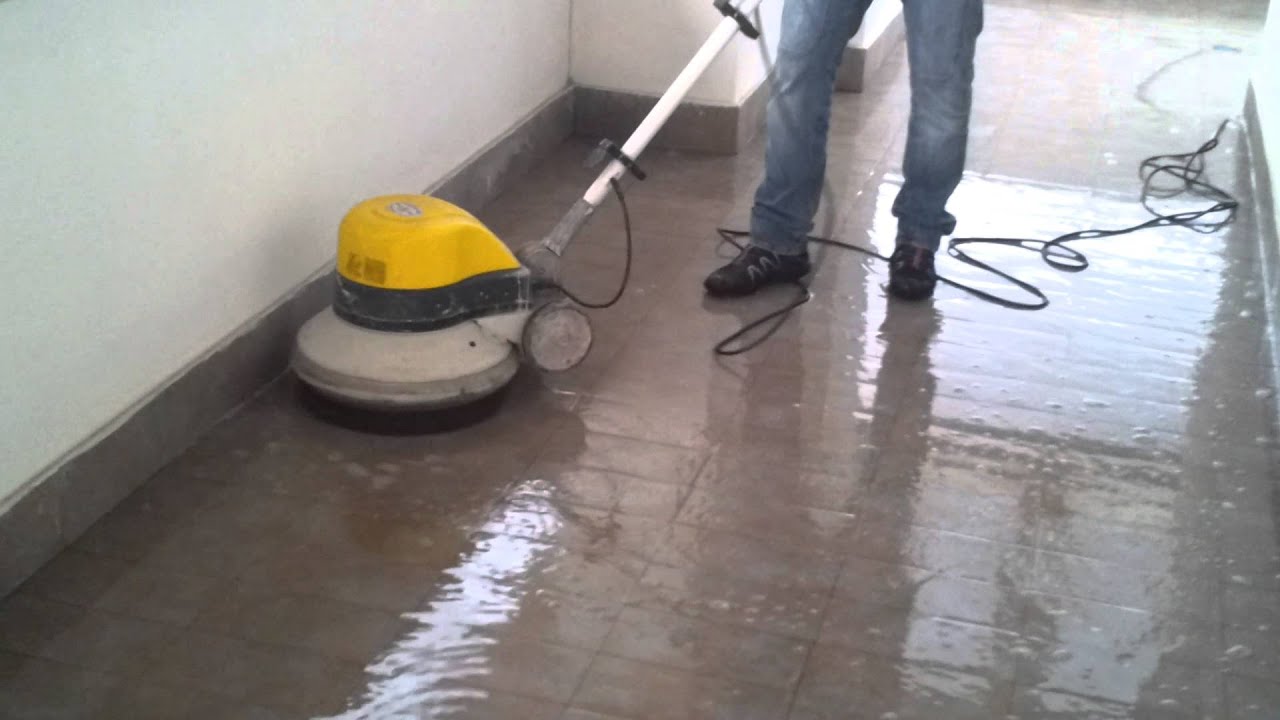 Pulizia di sgrosso con monospazzola noleggio macchine edili youtube Pulizia pavimenti gres