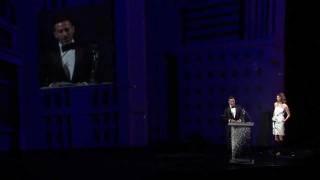 Marc Jacobs Accepts CFDA Lifetime Achievement Award!