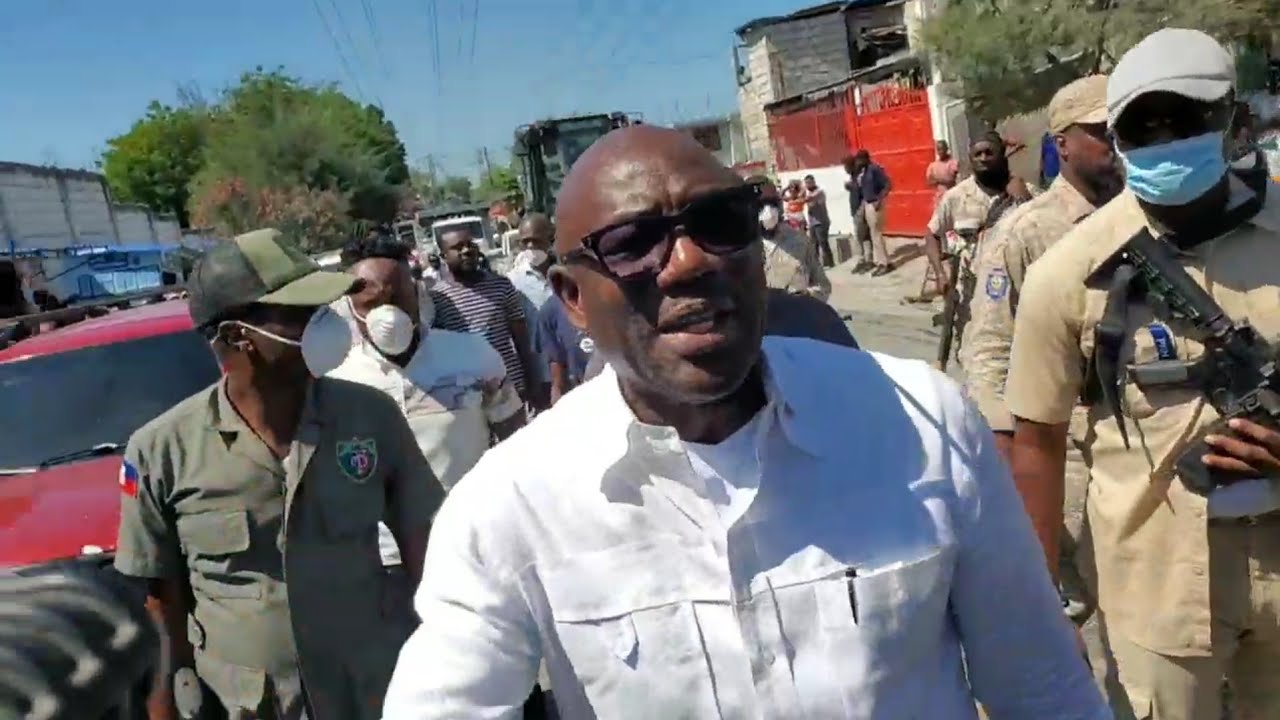 Majistra Wilson Jeudy Kraze Tout Kay, Boutik Ak Bank Bòlèt ki Mal Konstwi Sou Twotwa yo