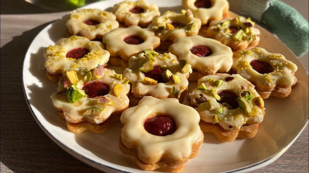 Fehércsokis linzervirágok 🌸 | Megsütlek 🧁