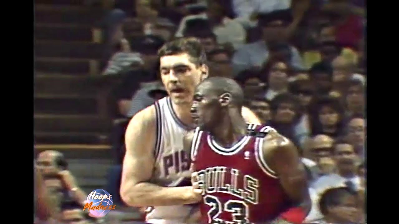 Bill Laimbeer Pushes Michael Jordan 