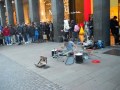 arte in strada  DAMAT  DRUMMER, corso Vittorio Emanuele, Milano, Dicembre 2016