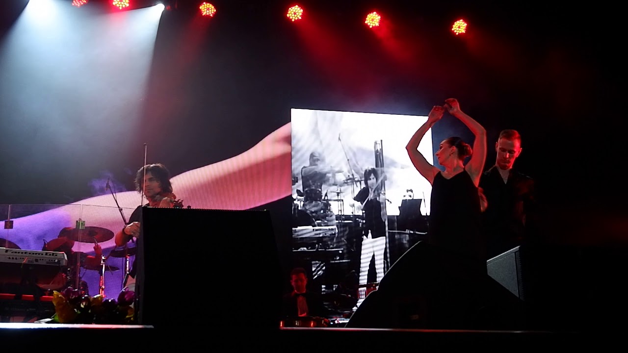 танго в сумасшедшем доме. шнитке кончерто гроссо 1. альфред шнитке танго. шнитке танго в сумасшедшем доме история создания. миша коляда танго в сумасшедшем доме.