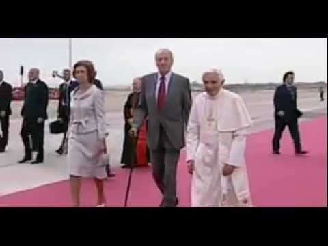 El rey Juan Carlos desprecia a la reina Sofia recibiendo al Papa - 18/8/2011