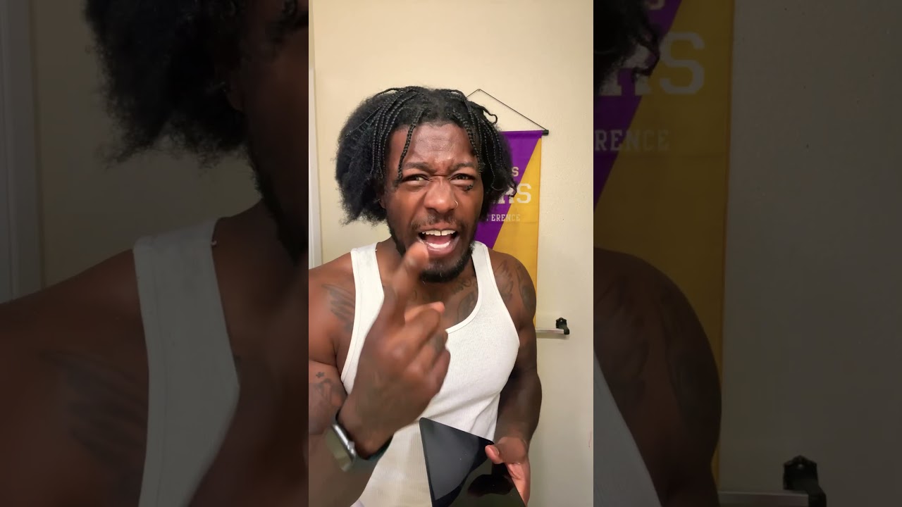 Help me???? #explorepage  #stitch #trendingshorts  #greenscreen #comedy #stitchtricks