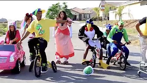 "Mario Kart" - Tristin & Jeryn Mays