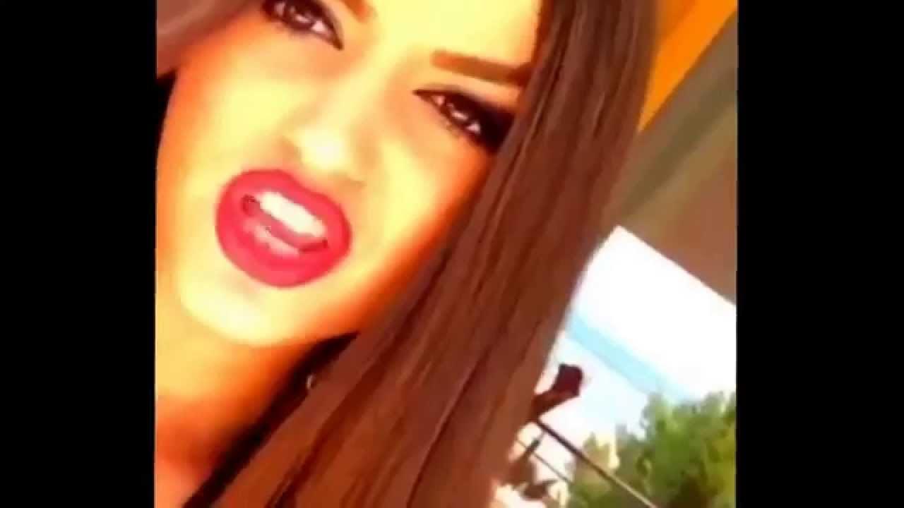 Ааа. Витас 7 элемент костюм. Витас 2000 голубой огонек. Картинка девочка поет ааа ааа ааа. Ааа ааа ааа.