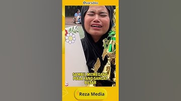Thumbnail of SALUT SEORANG SISWA SAMPAI MENANGIS SAAT MENDAPATKAN JUARA SATU LOMBA TARI
