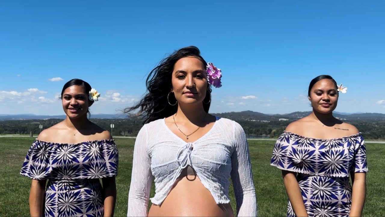 Regardez Kirrah Amosa - Find You (Samoan Version) (Official Music Video) sur YouTube