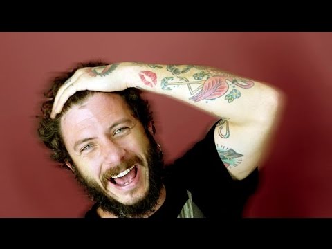 Juanito Makandé interpreta 'La llave' en acústico directo