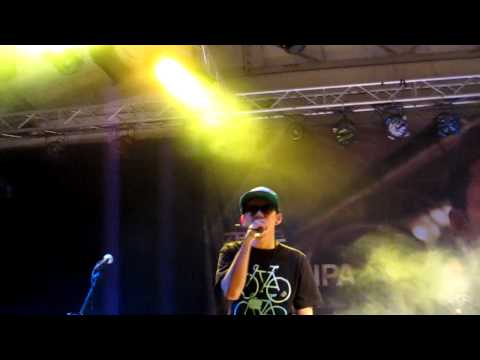 2011/10/28 高雄the wall 踩.腳.踏.車  蛋堡  找王A
