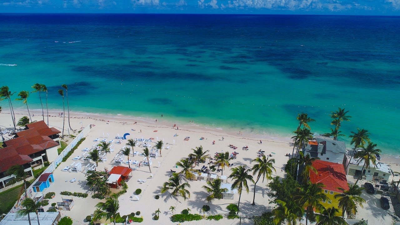 PUNTA CANA REAL ESTATE! Beachfront apartments for sale in Dominican