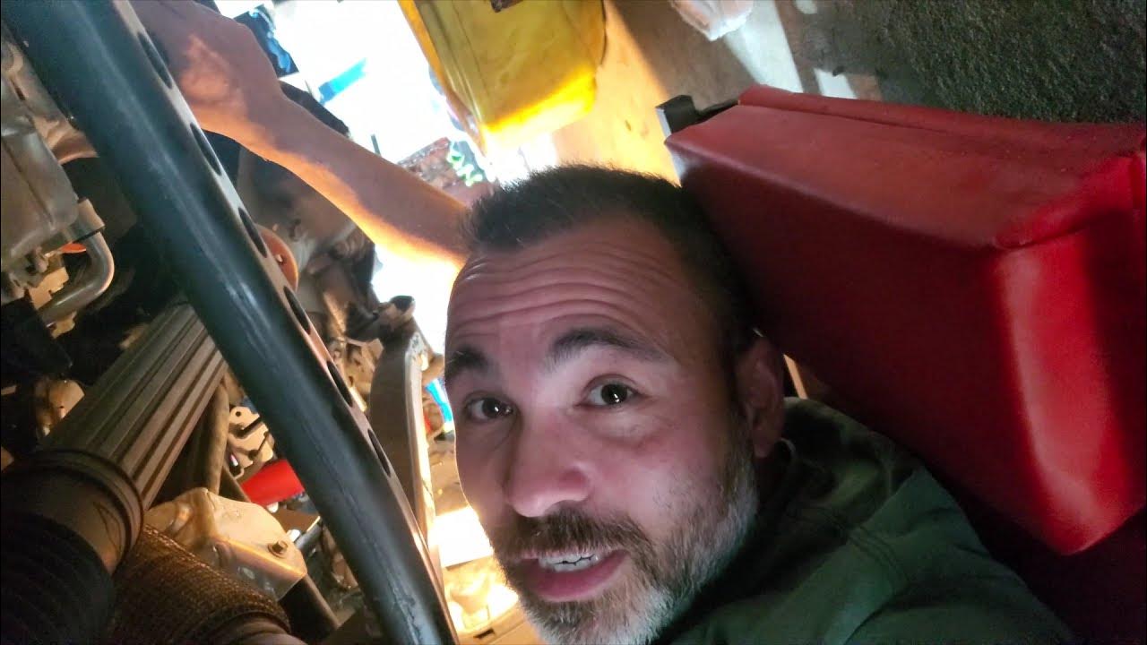 2.0L turbo Jeep JL Wrangler Oil Change - YouTube