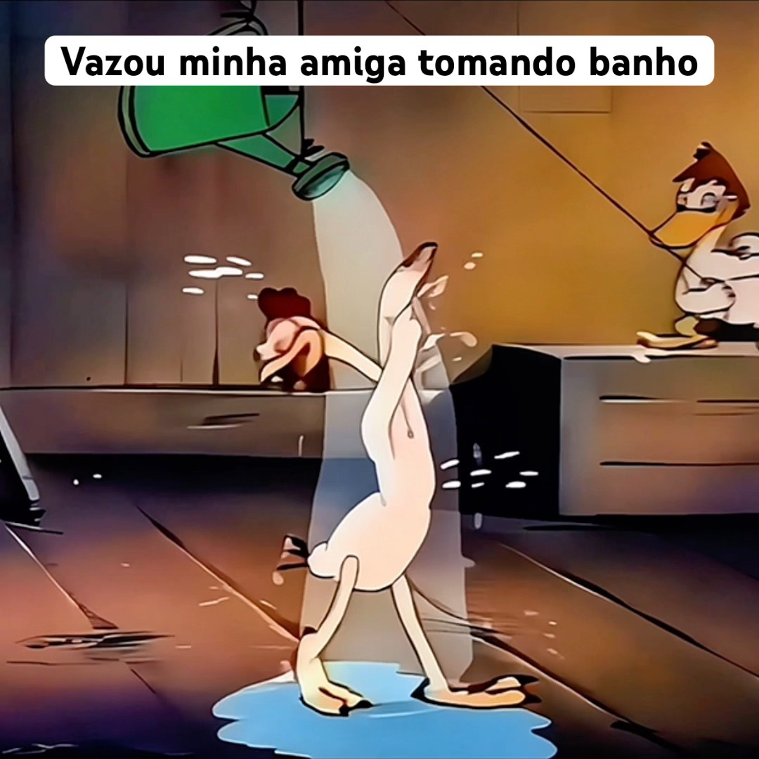 MINHA AMIGA TOMANDO BANHO KKK  #shorts