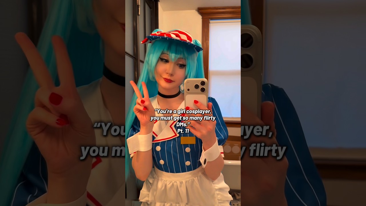 What do you mean? 👀 #hatsunemiku #hatsunemikucosplay #miku #vocaloidcosplay #fortnite #vocaloid