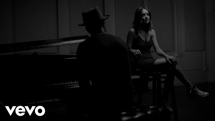 Liz Huett - STFU & Hold Me (Acoustic)