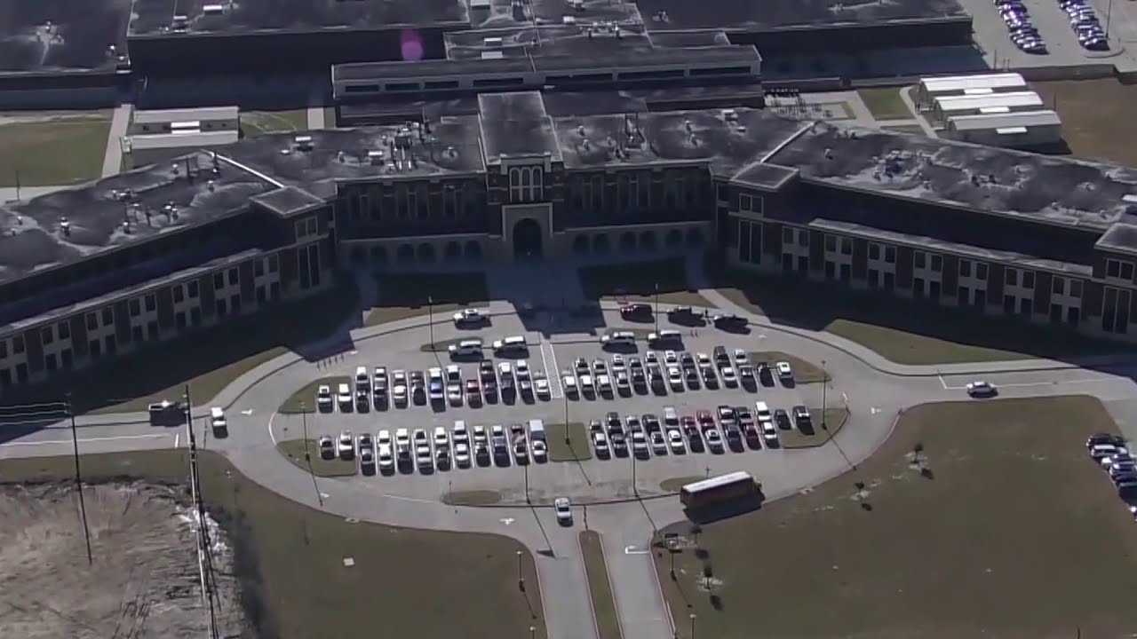 Student recovering after being stabbed at Conroe ISD high school; parents concerned for safety