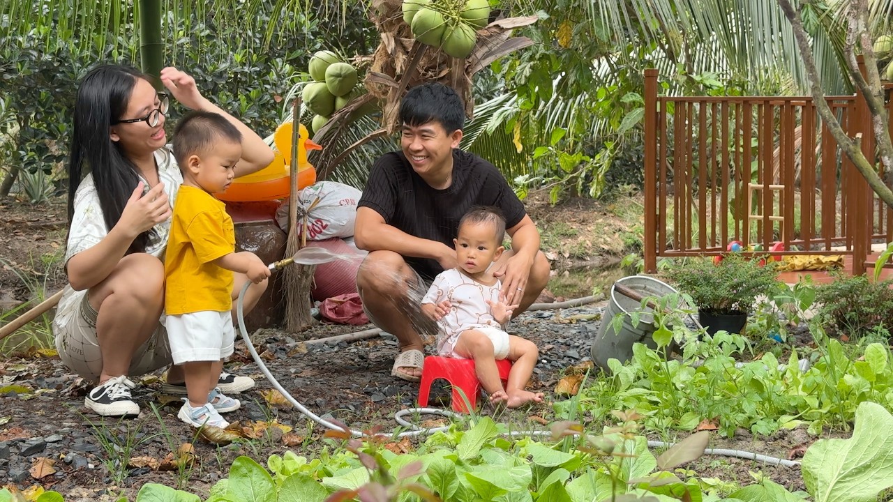 Panda Đi Dạo Quán Sân Vườn, Làm Quen Thêm Bạn Mới