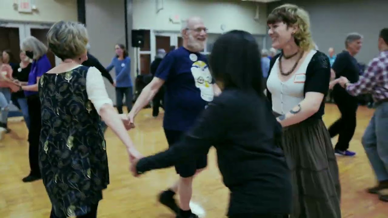 Contra Dancing - Cis Hinkle & Griddle Lickers - Family Contra in