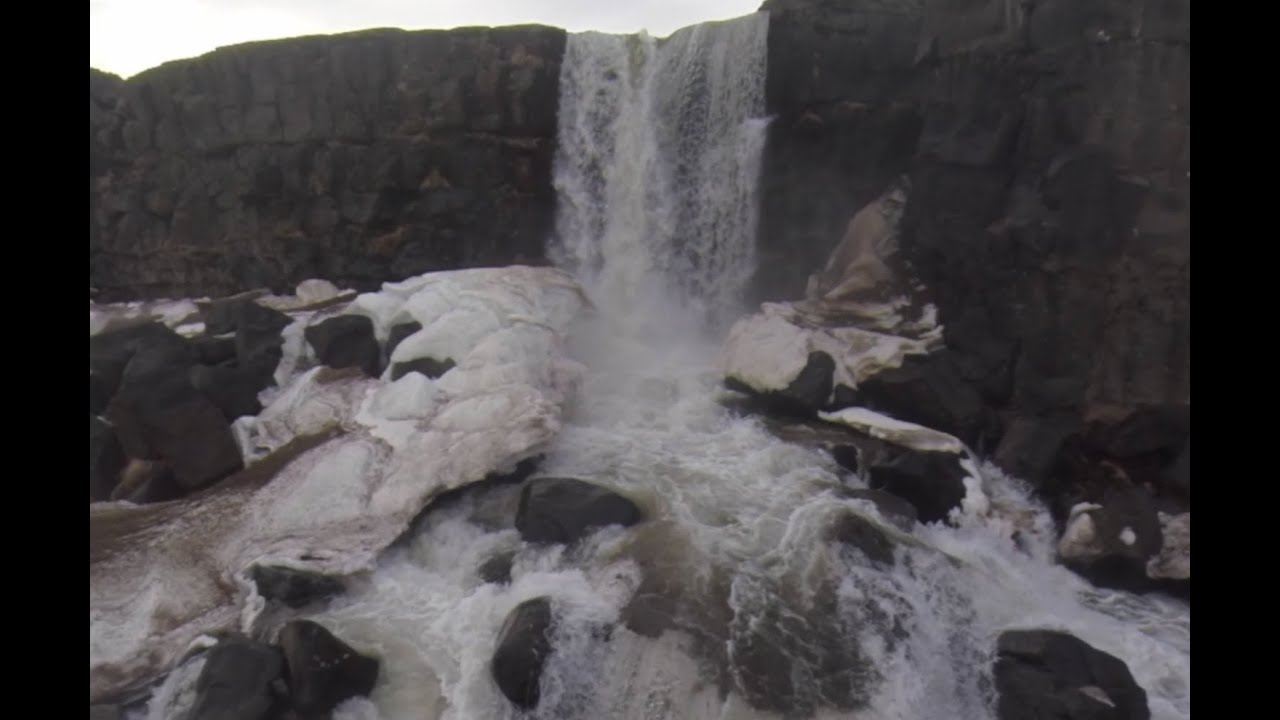 Aerial Iceland – Öxarárfoss Waterfall in Þingvellir National Park (DJI Phantom 2, Fatshark FPV)
