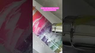 How to make white waves on a glitter tumbler. Making waves is super easy to do with epoxy and heat!