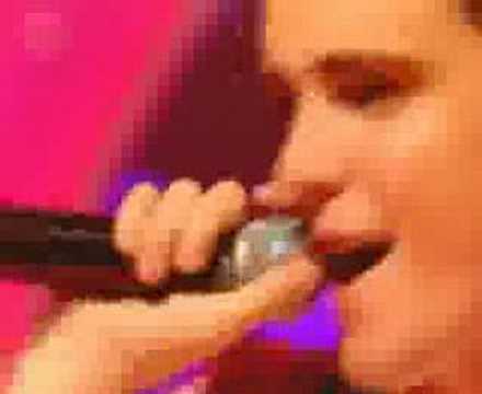 V - Can You Feel It (TOTP Saturday -  24.07.04)