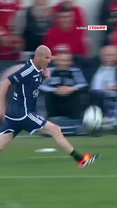 OH ZIDANE 😍😍😍  #football #shorts #skills #legend #zidane #france